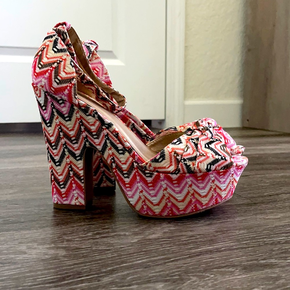 COPY - MULTI COLOR VINTAGE WEDGE SIZE 10